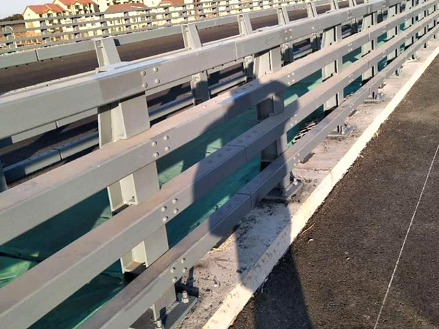 道路防撞护栏